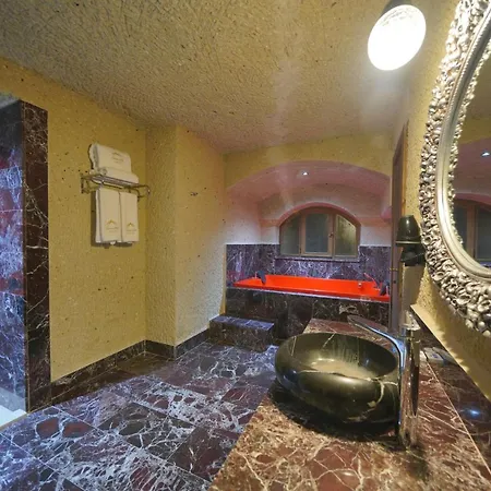 Cappadocia Secret Hill Cave Hotel *