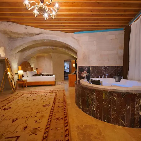 Cappadocia Secret Hill Cave גורמה