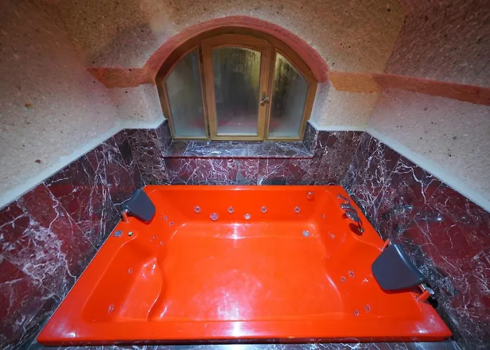 Cappadocia Secret Hill Cave Hotel *