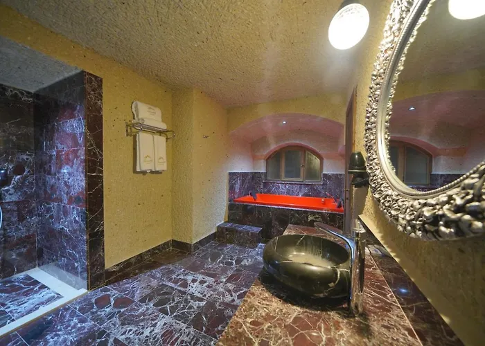 Cappadocia Secret Hill Cave Hotel *